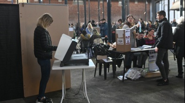 Fallas del voto electrónico en CABA: Sugieren volver al sistema tradicional en octubre