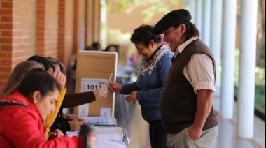 Las y los argentinos eligen un nuevo Gobierno en comicios que mantienen incógnita sobre si habrá balotaje