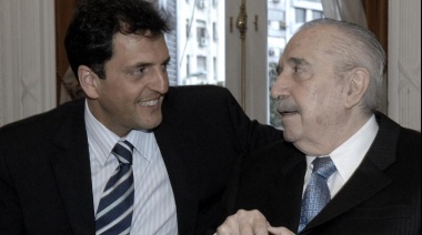 Massa homenajeó a Alfonsín y cuestionó "evaluaciones sesgadas e injustas" sobre su figura