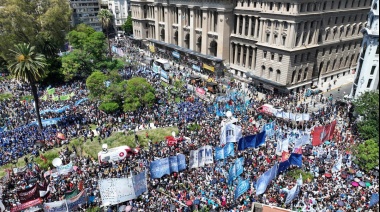 La CGT convocó al primer paro nacional, acompañado de una masiva marcha