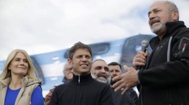 El gobernador Kicillof encabezó un acto multisectorial en Ensenada