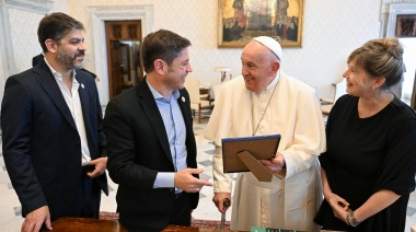Axel Kicillof y el Papa en audiencia privada