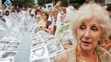 Abuelas de Plaza de Mayo convocaron a una marcha "para defender los derechos humanos"