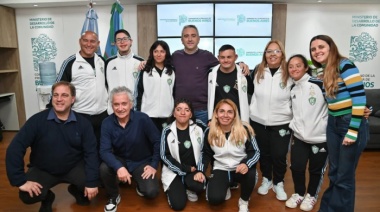 Larroque recibió a deportistas que participarán del Festival 24 en París