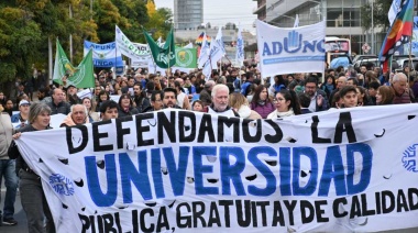 Los docentes universitarios comenzaron un paro de 72 horas.