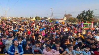 Multitudinario festejo por el Día de la Niñez en el barrio Cjal. Alfonzo