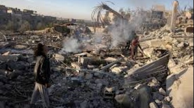 Al menos 30 palestinos murieron tras bombardeo israelí en el norte de Gaza