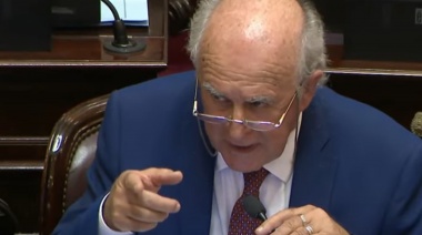 Oscar Parrilli criticó la decisión del gobernador Axel Kicillof de lanzar un nuevo espacio político