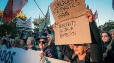 Otra vez incidentes, gases y detenidos en la marcha de jubilados
