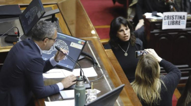 La sesión en Diputados culminó en medio de empujones entre legisladores de LLA y de UP