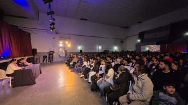 Mario Ishii se reunió con integrantes de la Cultura local