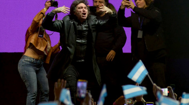 Milei cerró su campaña en Moreno con críticas e insultos al kirchnerismo y agradecimientos a su hermana Karina