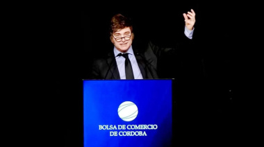 Milei culpó al "pánico político" por la fuerte suba del riesgo país