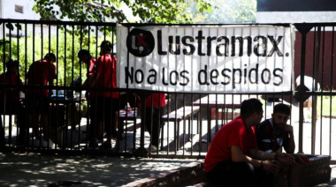 Lustramax: los trabajadores ratificaron que continuarán con el plan de lucha