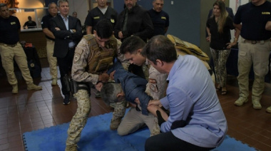 Juan Pablo Quinteros probó la descarga de un dispositivo policial: "no se aguanta" dijo