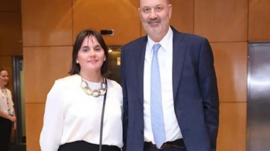 Cancillería adjudicó $114 millones a empresa de la esposa de Sturzenegger por clases de inglés