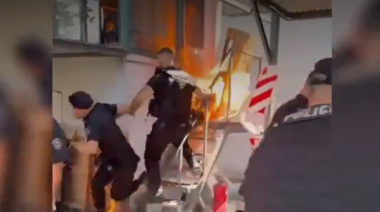 Un hombre se atrincheró en una empresa  y se prendió fuego