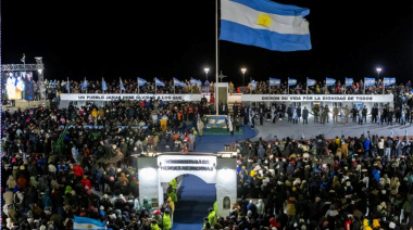 Multitudinaria Vigilia por Malvinas con un fuerte mensaje de soberanía en Río Grande