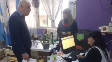 El Municipio entregó calzado a los alumnos de escuelas especiales paceñas