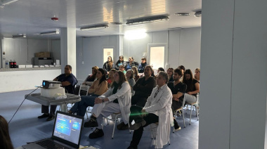 Primer ateneo presencial en el Hospital Caporaletti