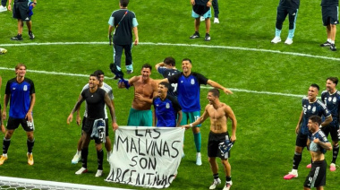 Milei reprocha nuevamente por "la bandera de Malvinas" que mostró la seleccion argentina