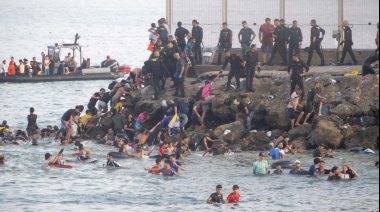 Al menos 57 muertos y 60.000 ingresos en la mayor crisis migratoria de España