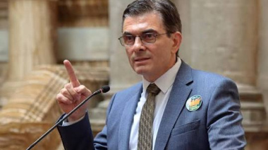 En Bolivia aseguran que el presidente Rodrigo Paz le soltó la mano a Cerimedo