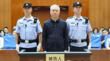 Un tribunal de China condenó a cadena perpetua a Hui Ka Yan, fundador del gigante inmobiliario Evergrande