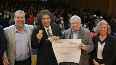 La UBA distinguió a Alejandro Dolina con el Doctorado Honoris Causa