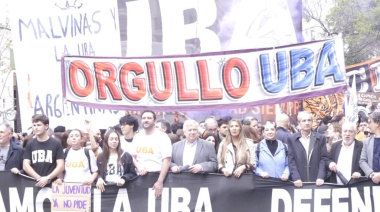 Masiva marcha por la educación pese a la represión desmedida