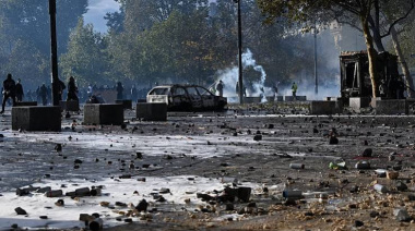 Una ola de protestas sacudió Francia por el costo de vida, los salarios y los recortes
