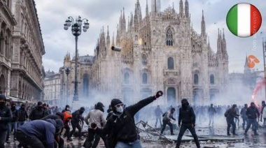 Miles de personas se manifiestan en las principales ciudades de Italia contra el encarecimiento de la vida