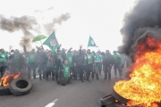 Aguiar repudió la “violenta represión” ordenada contra los estatales en Córdoba