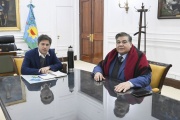 El Intendente Mario Ishii y el Gobernador kicillof firmaron acuerdos de Leasing Provincia para José C Paz