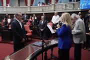 El Senado bonaerense aprobó la vuelta de las reelecciones indefinidas para legisladores y concejales