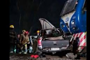 Una camioneta fue embestida por un tren de la Línea San Martín