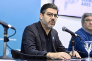 Carlos Bianco, calificó como «industricidio y agro industricidio» las políticas económicas del Gobierno nacional