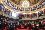 Senadores del kirchnerismo reclaman a Magario sesionar el 29 de diciembre
