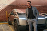 El diputado jujeño Manuel Quintar apareció con un Tesla en la cochera del Congreso