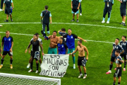 Milei reprocha nuevamente por "la bandera de Malvinas" que mostró la seleccion argentina