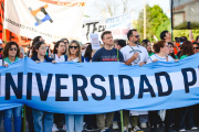 Altísimo acatamiento del sistema universitario al paro nacional contra el ajuste de Milei