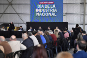 En el Día de la Industria Kicillof sostuvo que la Argentina va "a contramano" del mundo